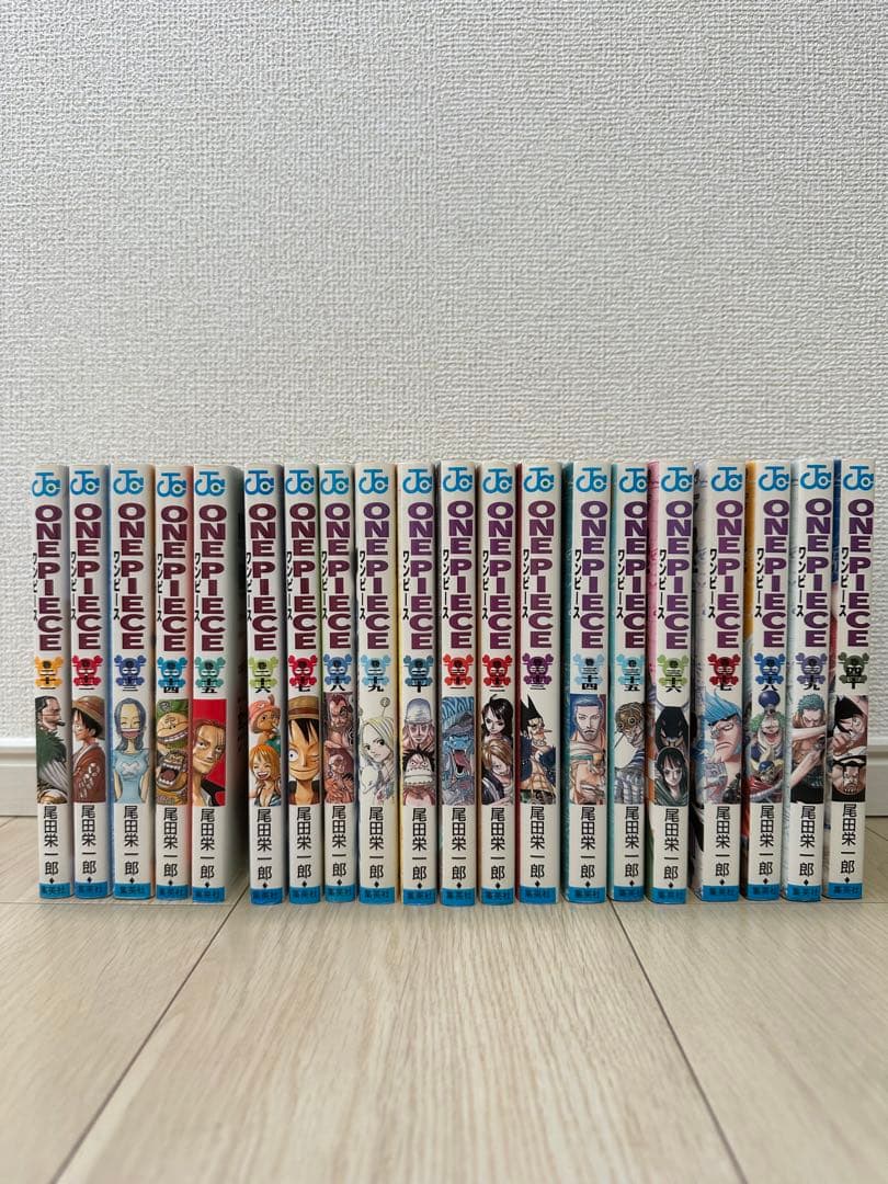 ONE PIECE 1〜110巻セット＋GOLDセット＋キャラクター図鑑＋α