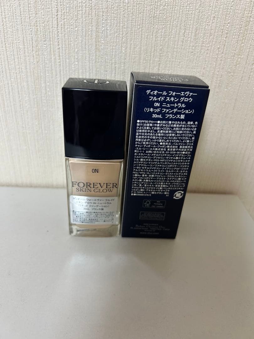 Dior Forever フィルドスキングロウ ON