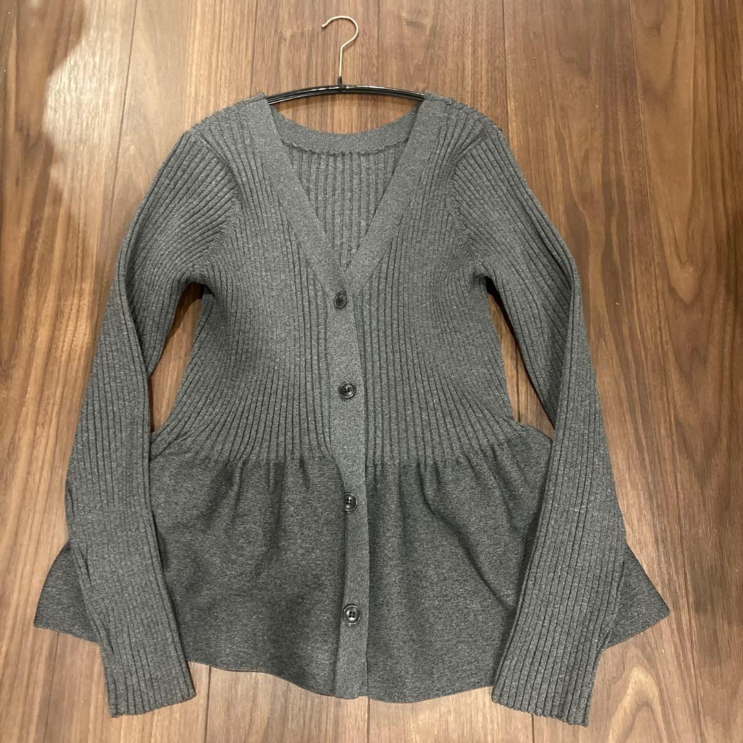 超美品｜ペプラムVネックカーディガン