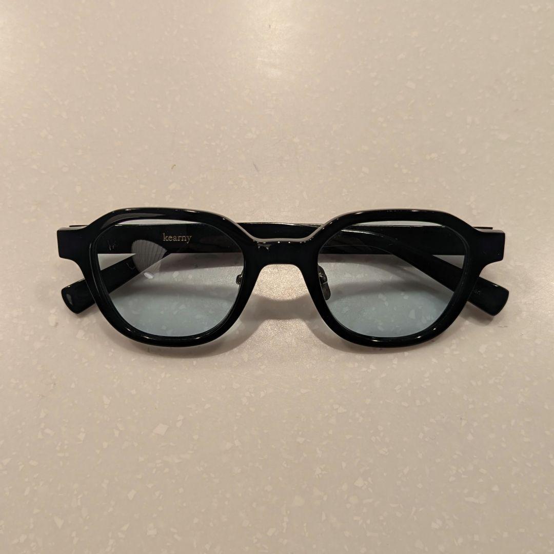 小物 kearny \"flanagan\" black blue green lens