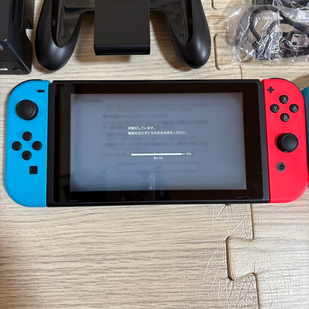 Nintendo Switch 本体　ジョイコン付き