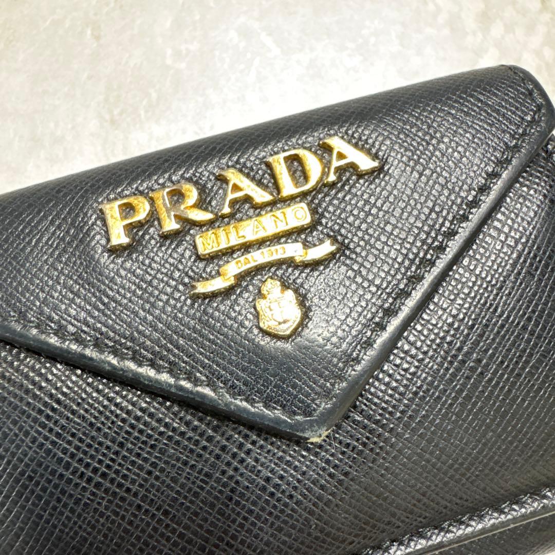 PRADA ブラック 三つ折りミニ財布