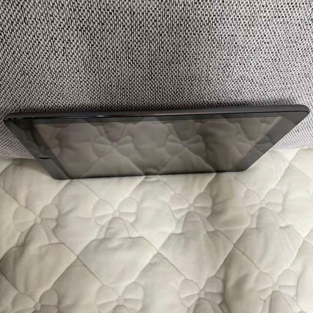 ipad air 9.7 inch大画面　中古品（本体のみ）