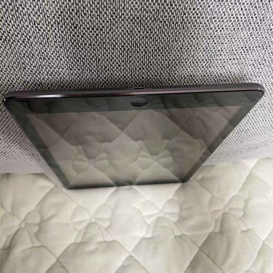 ipad air 9.7 inch大画面　中古品（本体のみ）