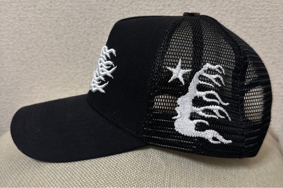 Hellstar \"LA\" Flare Star メッシュキャップ トラッカー