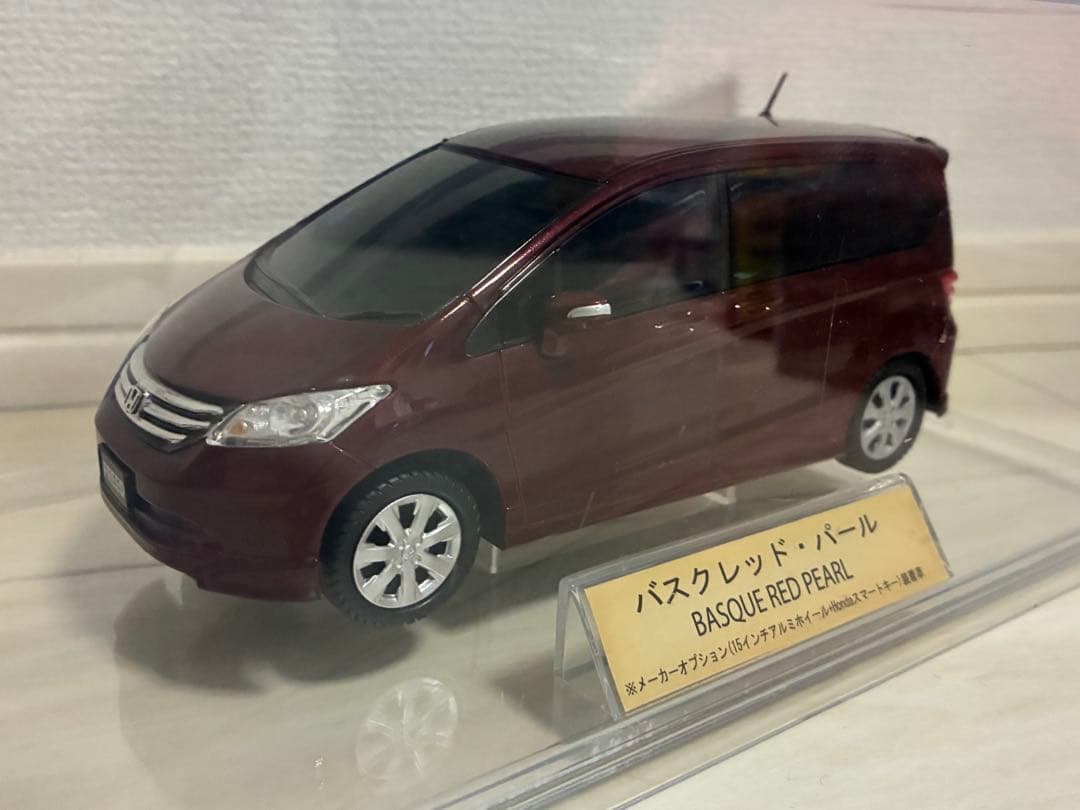 非売品 ホンダ フリード 赤