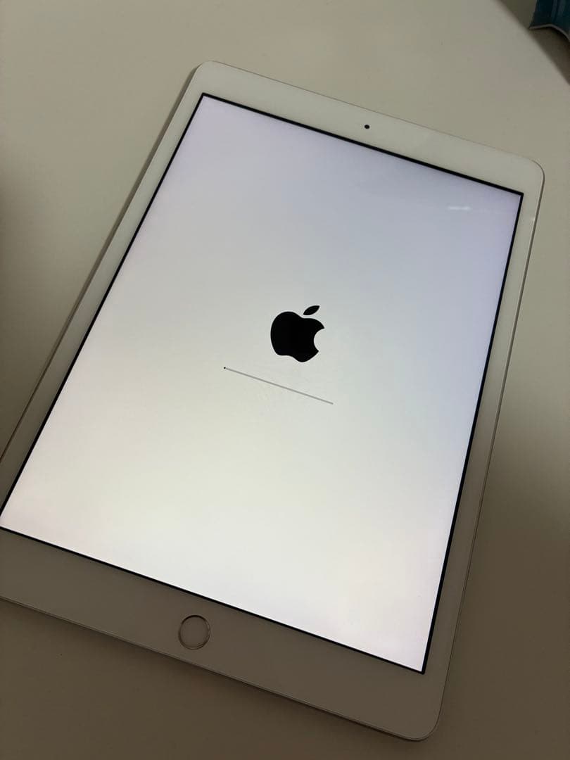 iPad 第7世代 128GB Wi-Fi シルバー 10.2インチ 動作良好
