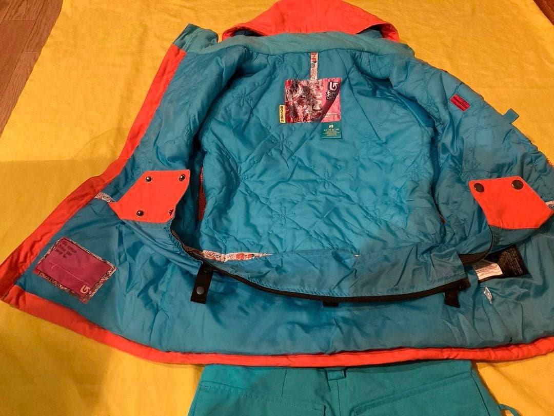 Burton ‼️✳️バートンスノーボード　スキーウェアー‼️✳️１４０㎝雪山雪だるま