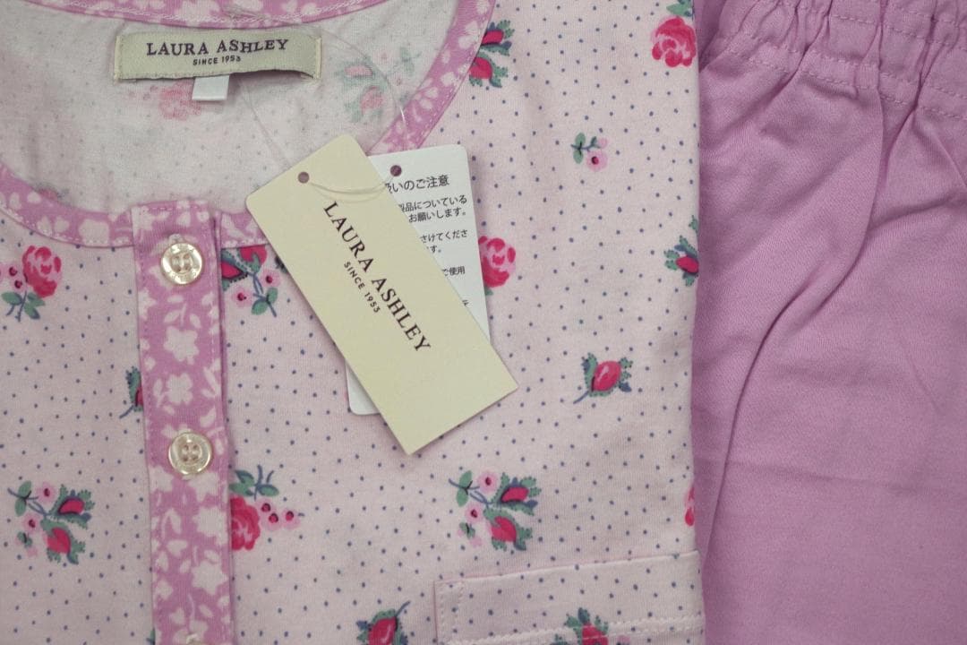 【新品】LAURA ASHLEYローラアシュレイ　パジャマ（L）ナイガイ製