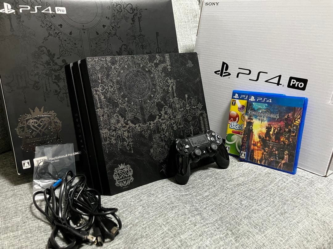 PlayStation4 Pro CUHJ-10025 一式セット【中古品】