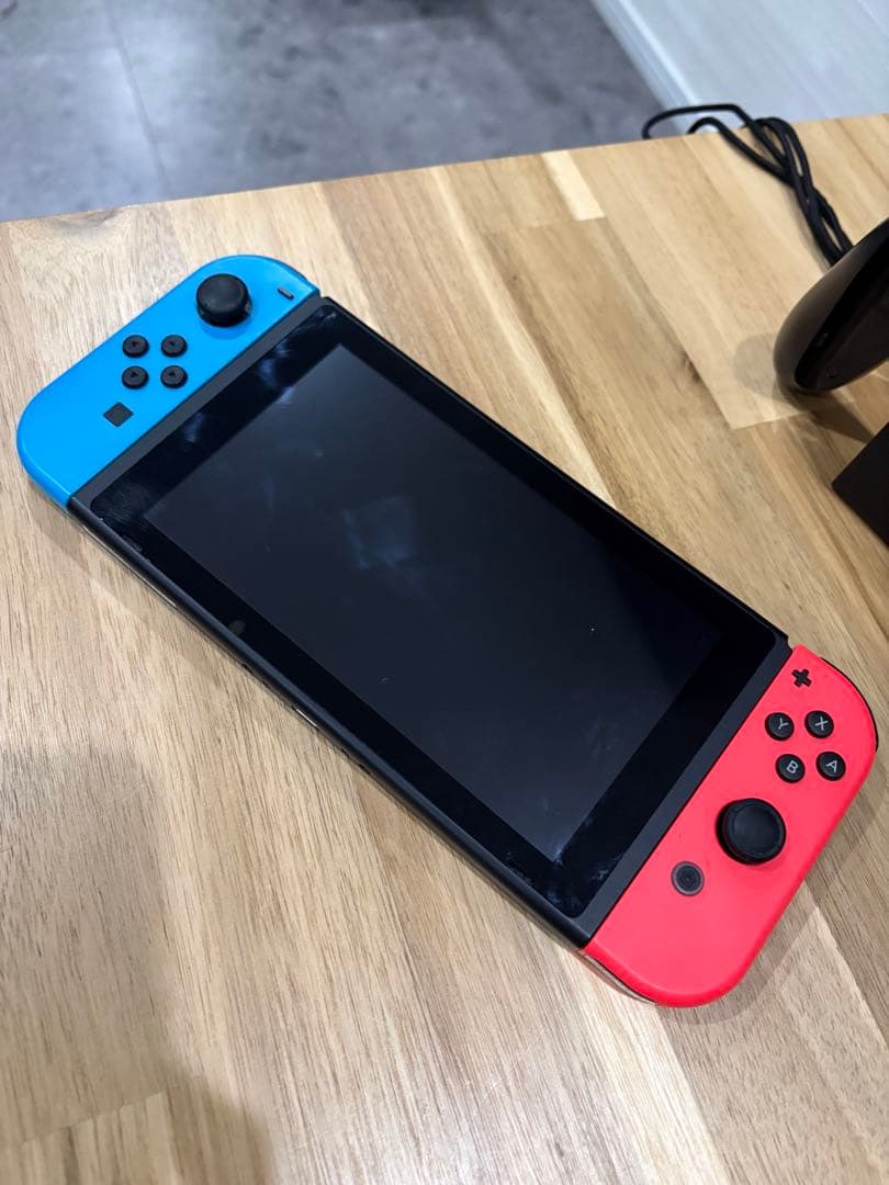 Nintendo Switch 本体 箱無し　ケース付き