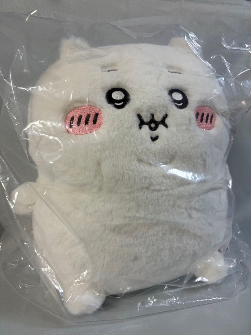 ちいかわ 重め！ぼっちゃり抱っこぬいぐるみ ぽっちゃり　ぬいぐるみ　①