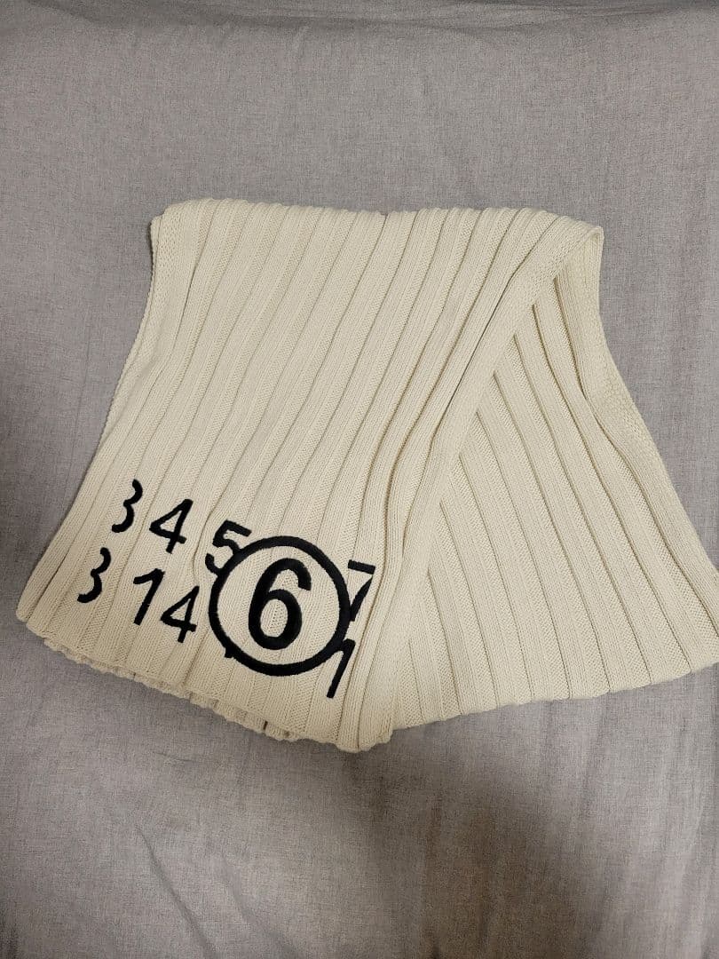 MM6 Maison Margiela ロゴ刺繍ニットマフラー
