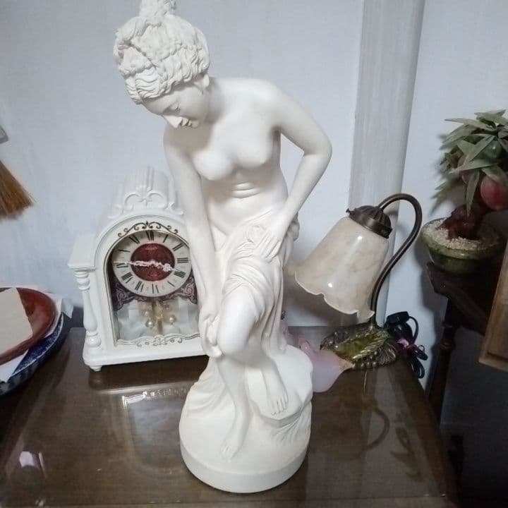 ✨ムーヴ 様✴湯浴みするヴィーナス✨大きめ約50cm✨石膏製？✨TOP ART社