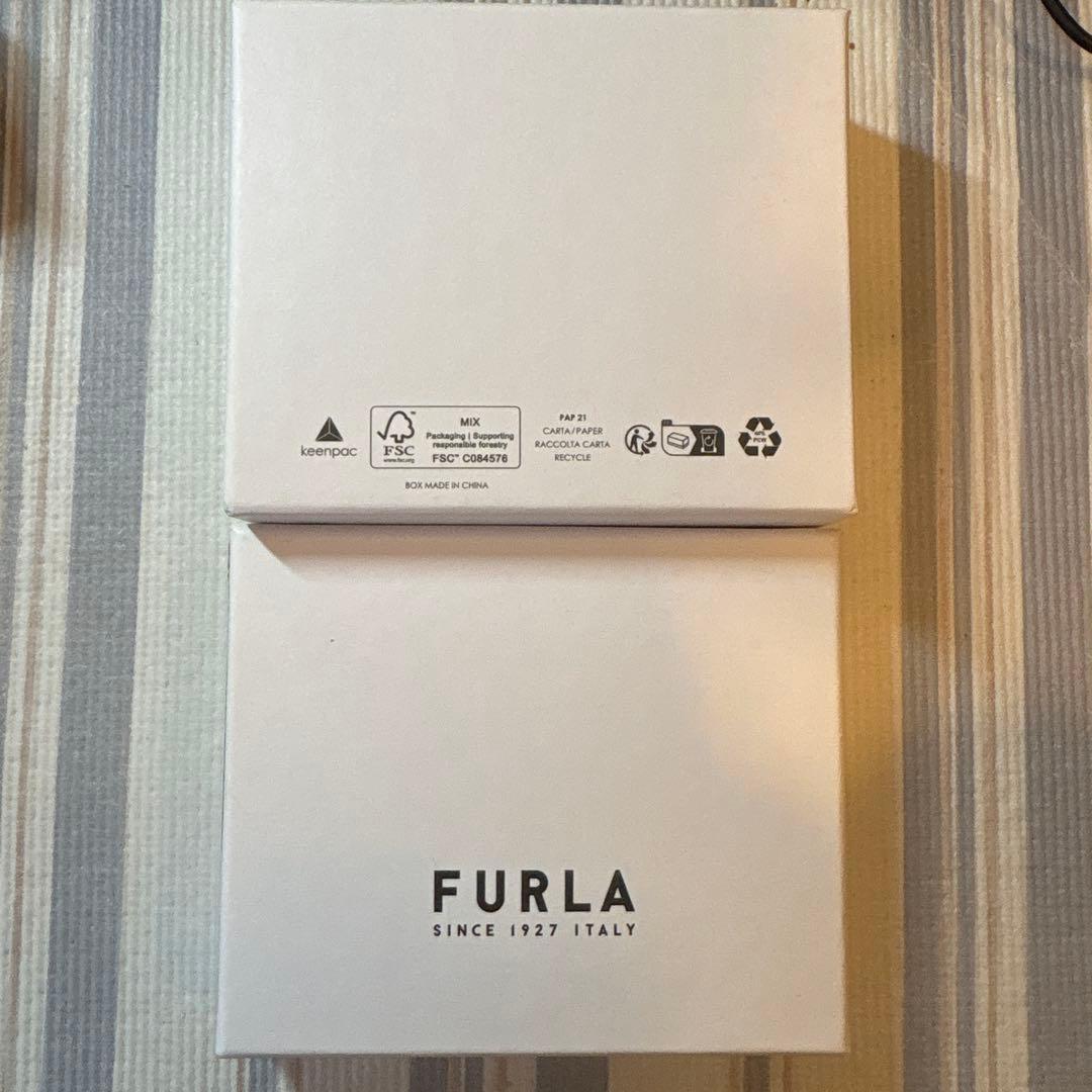 新品未使用★フルラFURLA 三つ折り財布 ベージュ