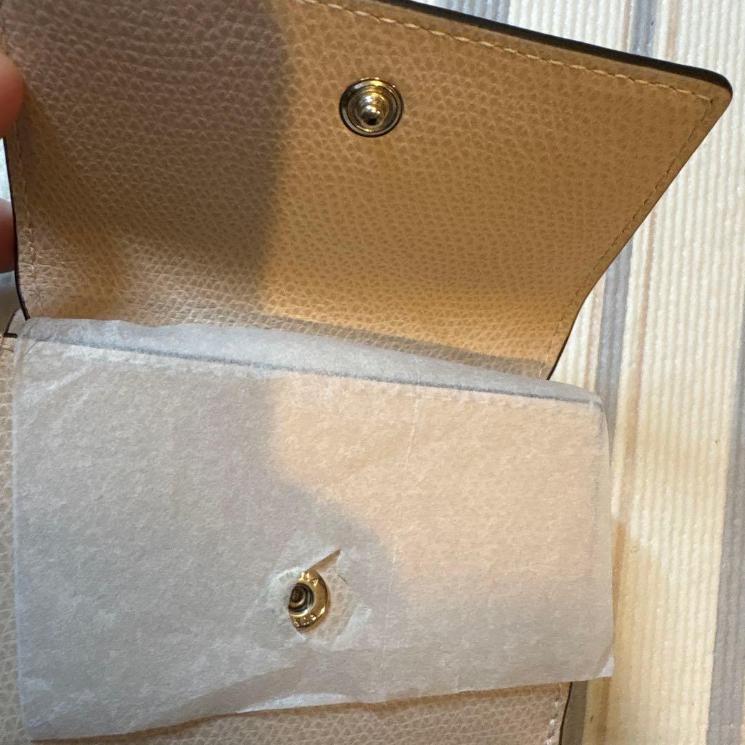 新品未使用★フルラFURLA 三つ折り財布 ベージュ