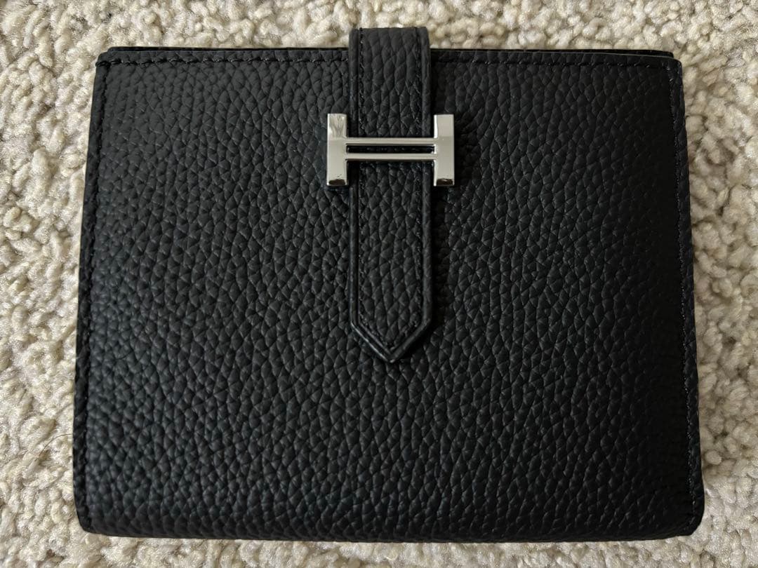 極美品⭐︎ べアン H 二つ折り財布 新品未使用 ノベルティ