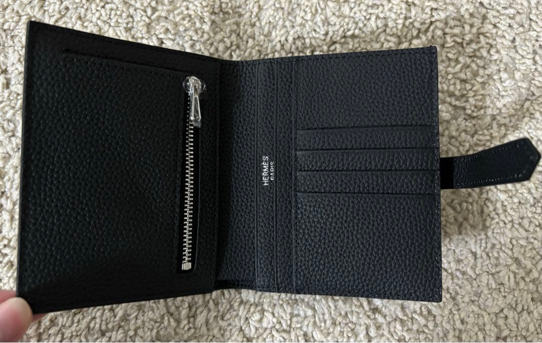 極美品⭐︎ べアン H 二つ折り財布 新品未使用 ノベルティ