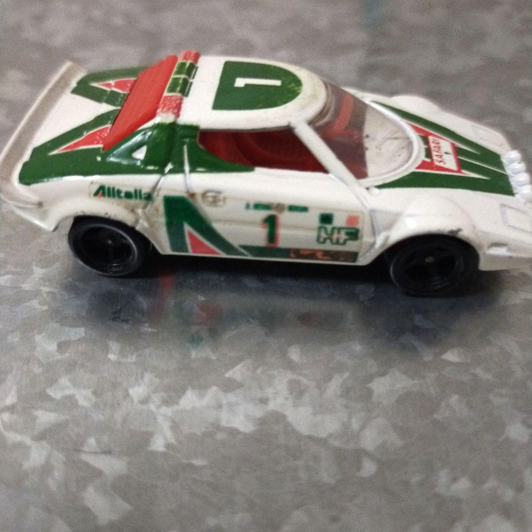 トミカLANCIASTRATOS