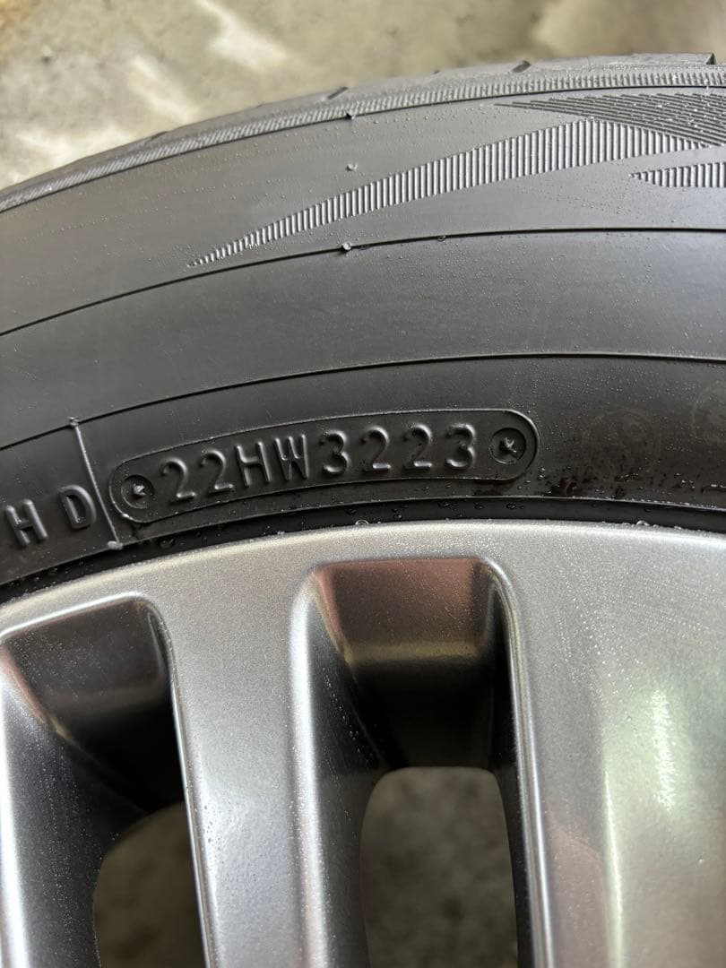 アルファード40系 純正タイヤ4本　ほぼ新車外し