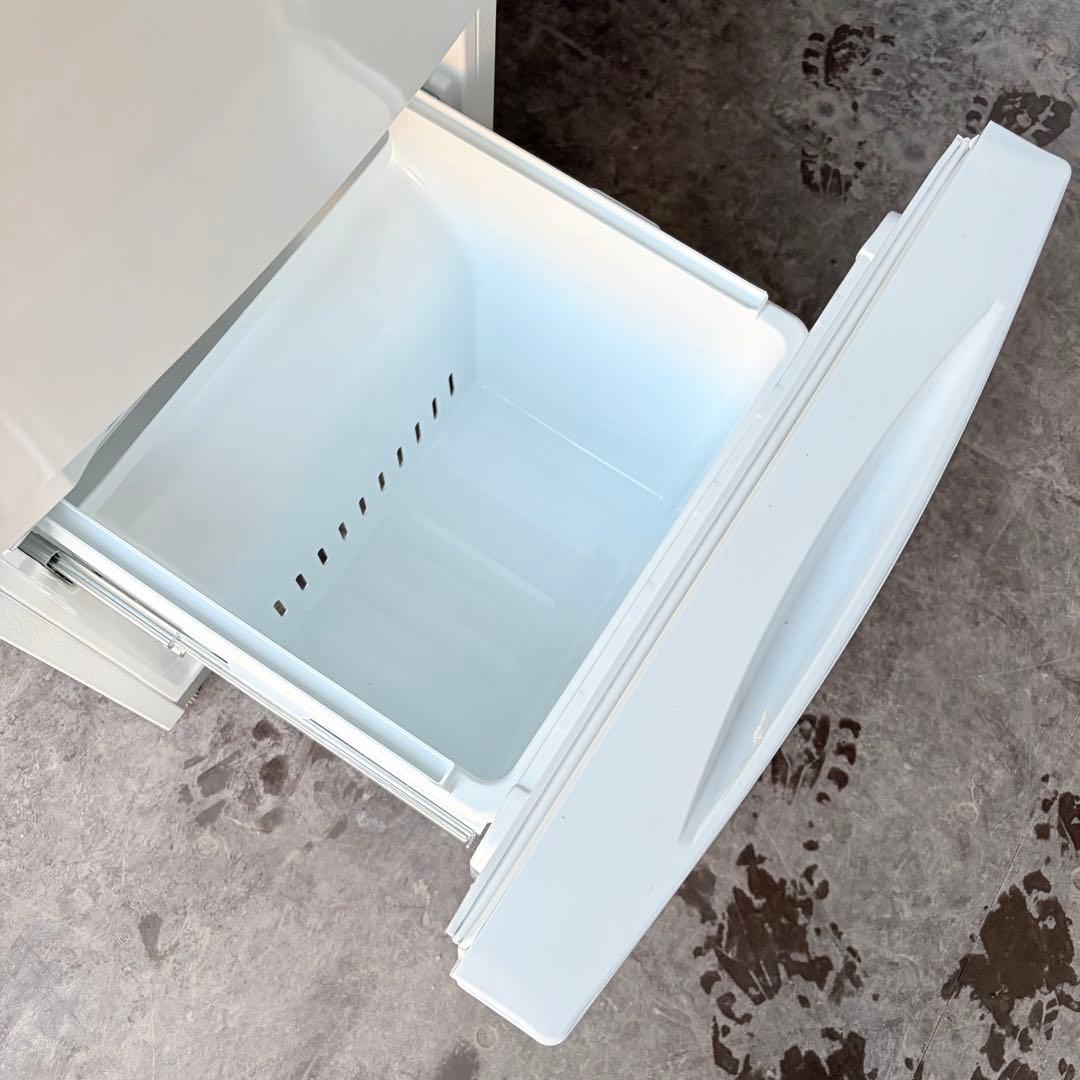 運搬取付無料！ホワイト純正東芝大容量スリムフラットデザイン冷蔵庫！完動超美品！