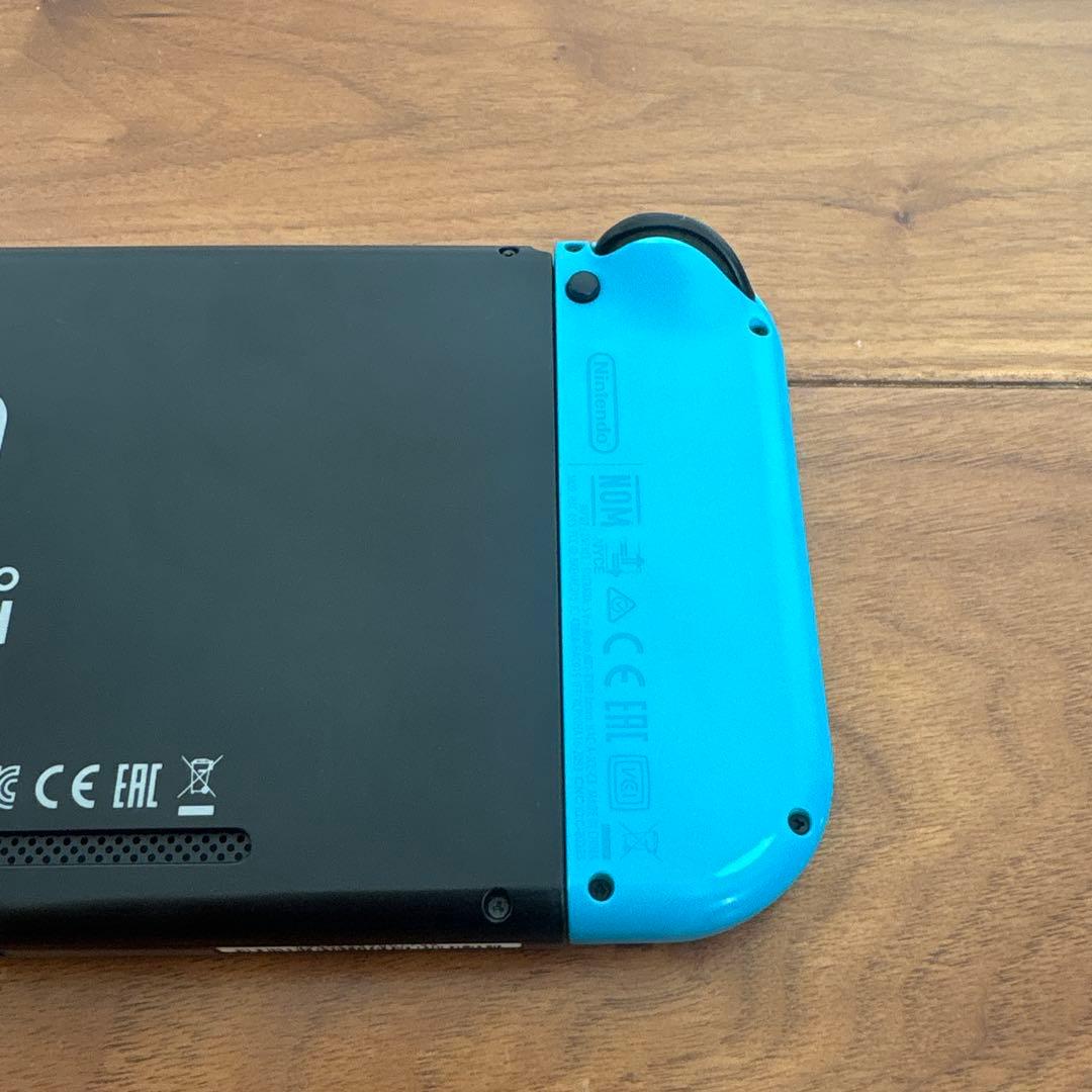 Nintendo Switch 本体 赤/青 Joy-Con 付属品付き