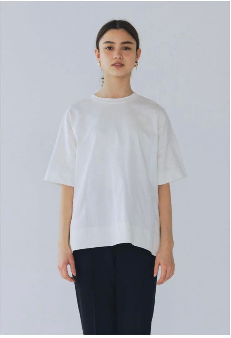 【yori】ソリッドバックフレアtee 美品　　ホワイト