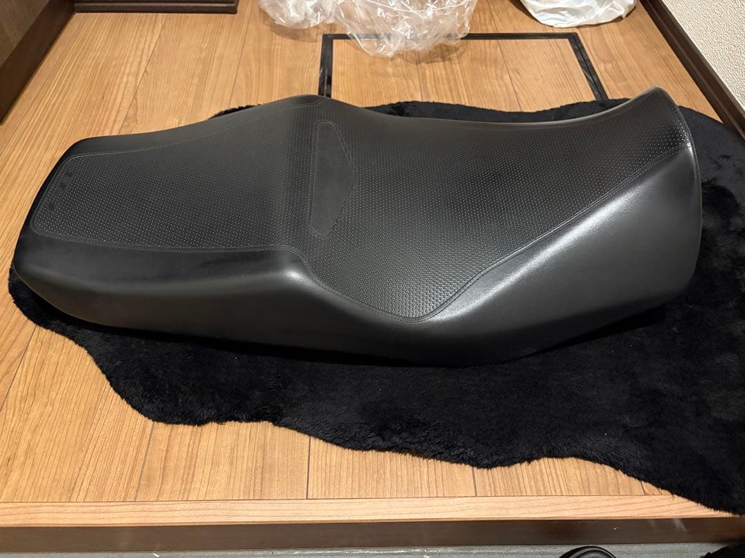 HONDA CB1300SB 純正シート アンコ抜き