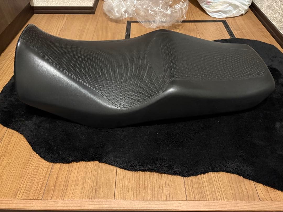 HONDA CB1300SB 純正シート アンコ抜き