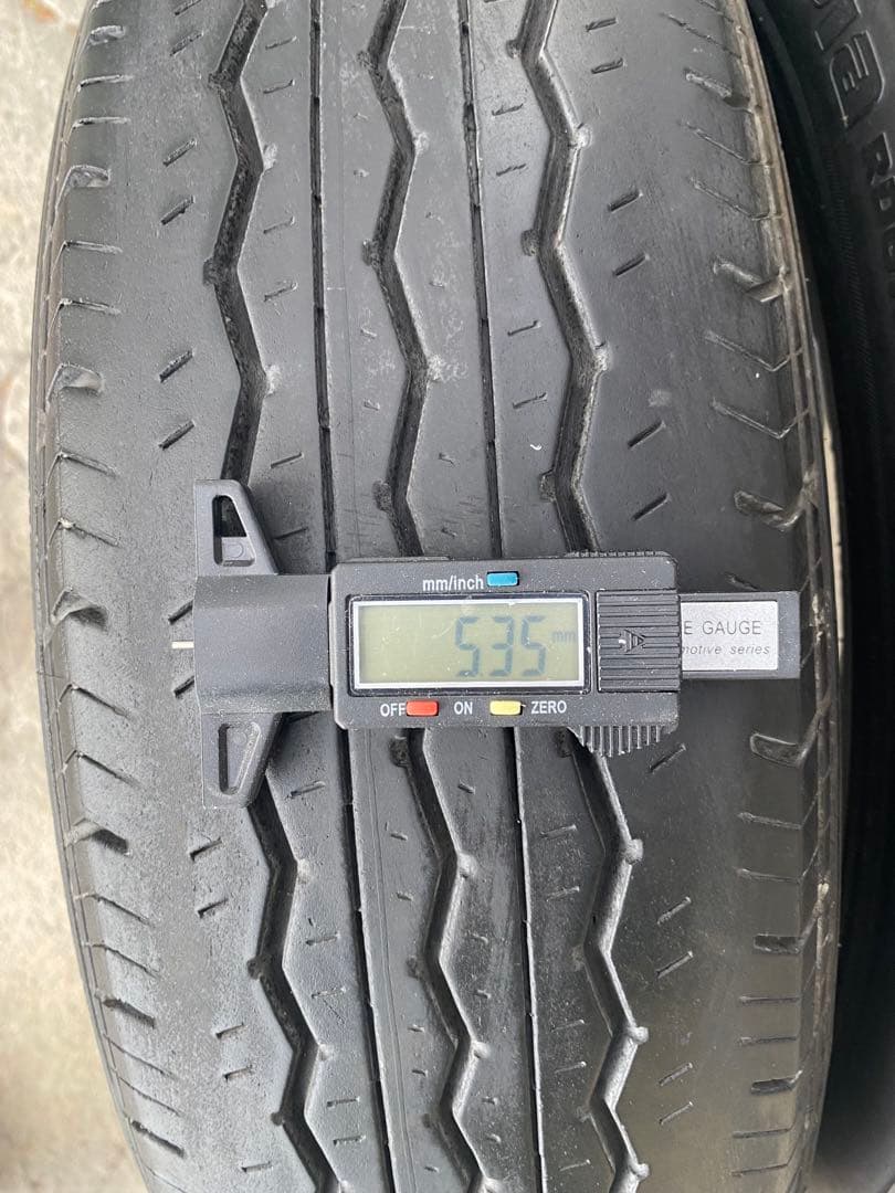 たかすぃー ①195/80R15バン用夏タイヤ4本　※説明欄必須※