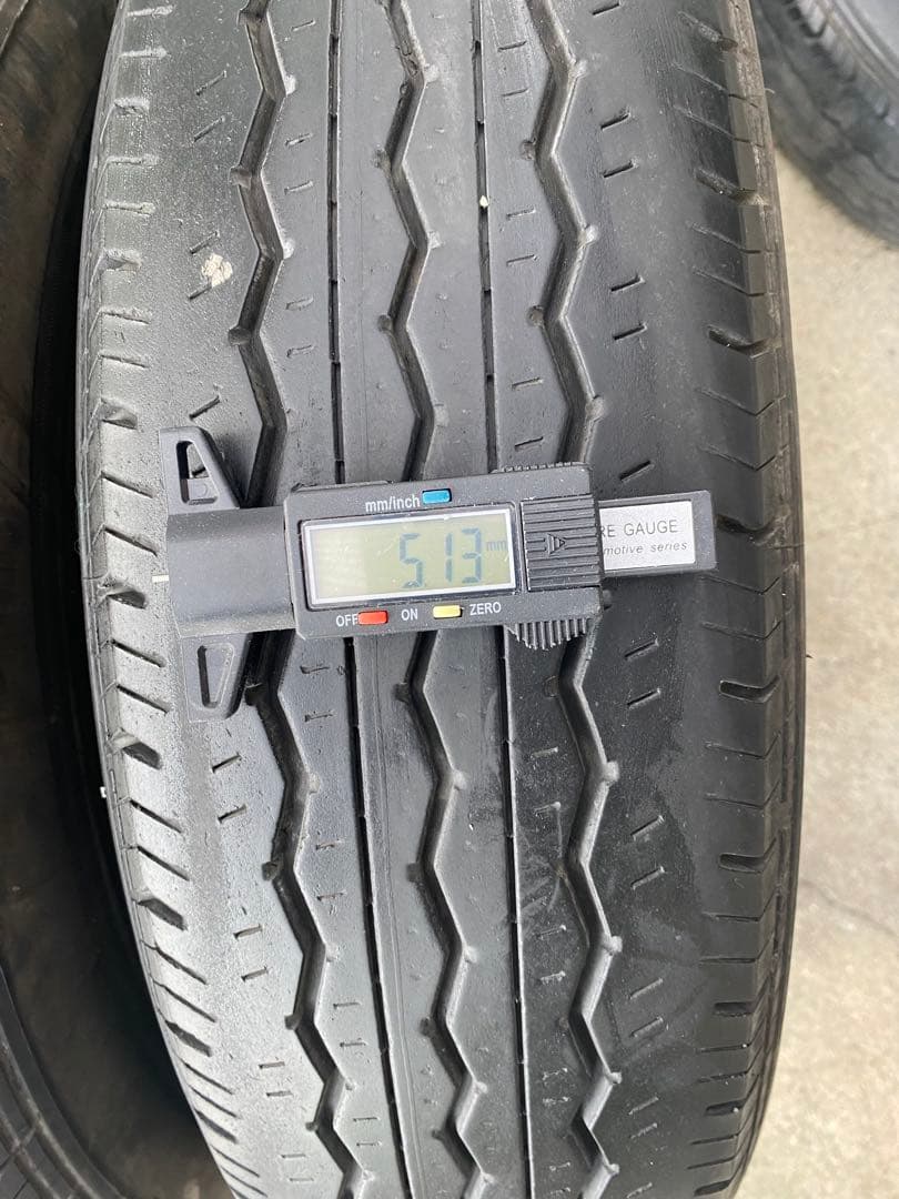 たかすぃー ①195/80R15バン用夏タイヤ4本　※説明欄必須※