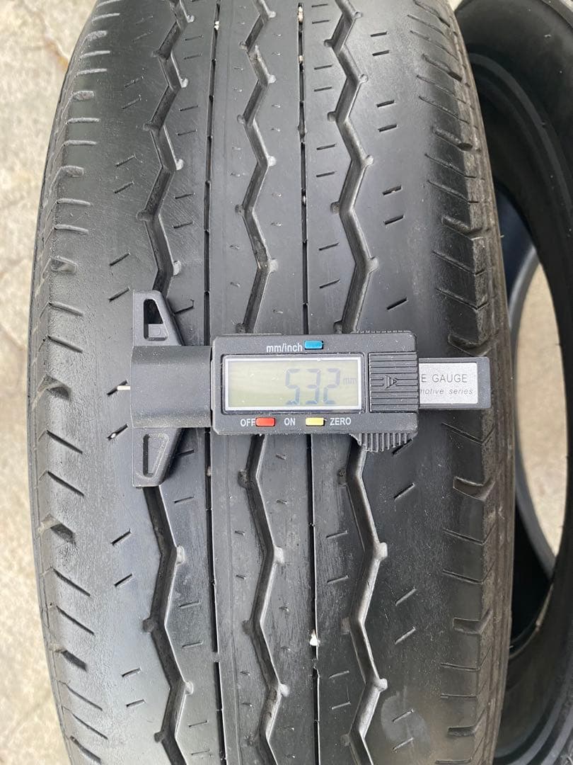 たかすぃー ①195/80R15バン用夏タイヤ4本　※説明欄必須※