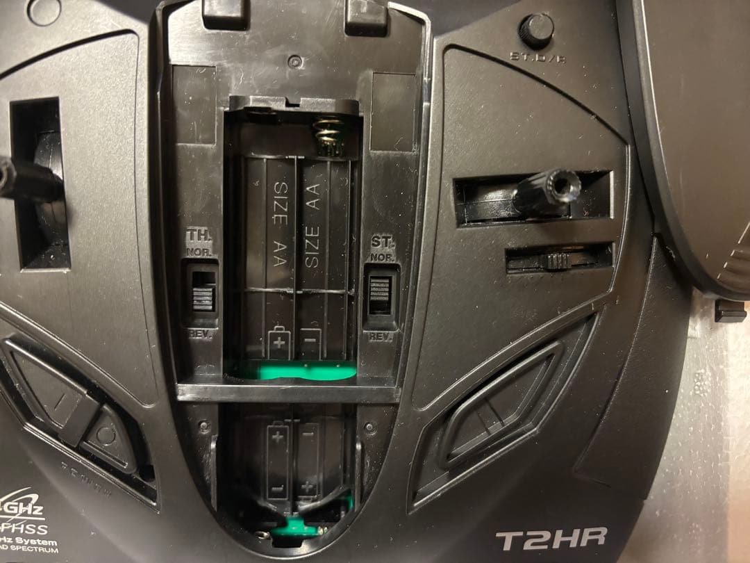 美品Futaba T2HR 2.4GHz FHSS ラジコンプロポ 受信機セット