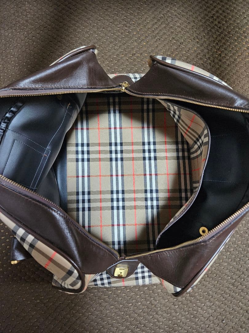 BURBERRY(バーバリー)ボストンバッグ⭐︎旧ロゴ