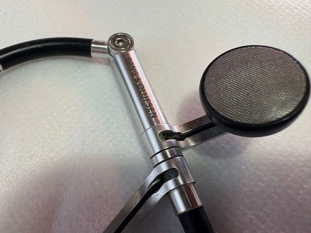 Bang & Olufsen 収納ケース付き