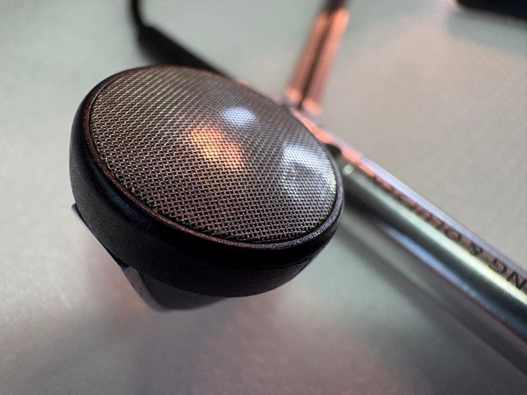 Bang & Olufsen 収納ケース付き