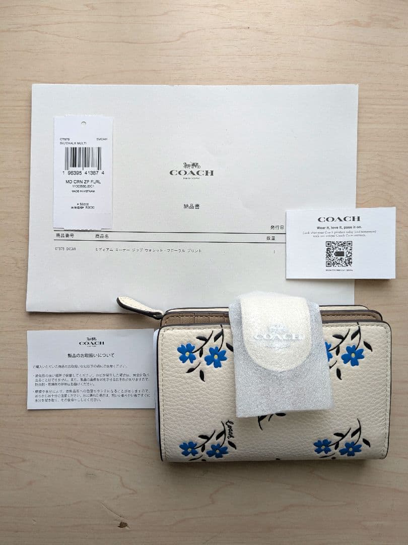 新品未使用＊コーチ花柄二つ折り財布＊フラワー＊本日限定価格お値下げ✨