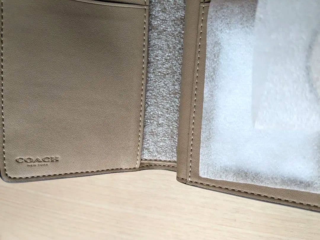 新品未使用＊コーチ花柄二つ折り財布＊フラワー＊本日限定価格お値下げ✨