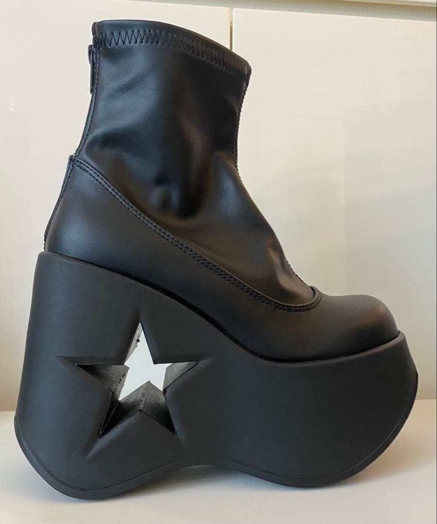 【期間限定セール】DEMONIA スターカット ストレッチ アンクルブーツ