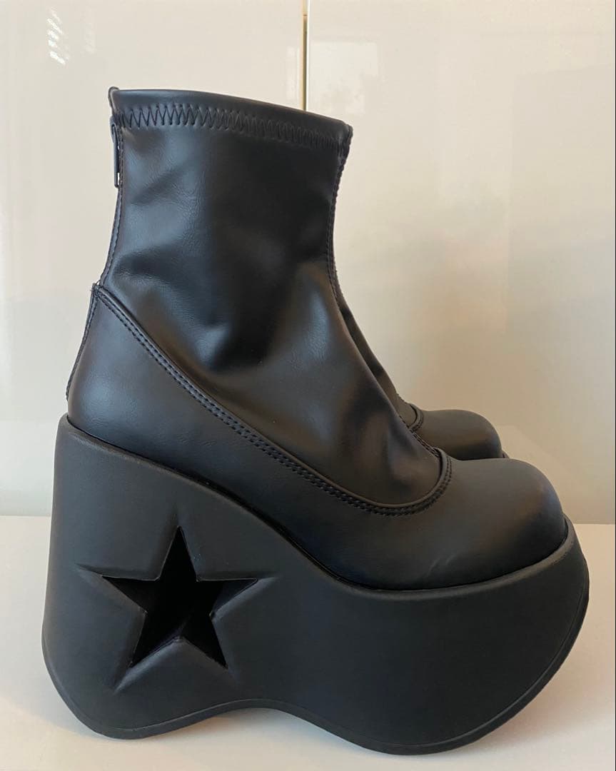 【期間限定セール】DEMONIA スターカット ストレッチ アンクルブーツ