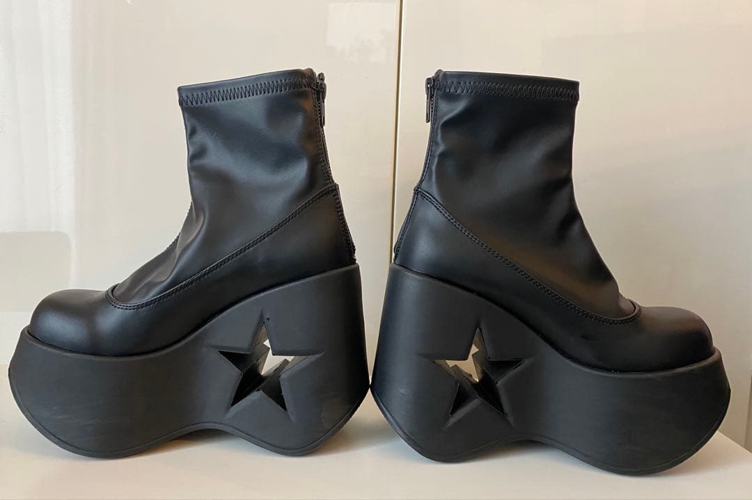 【期間限定セール】DEMONIA スターカット ストレッチ アンクルブーツ