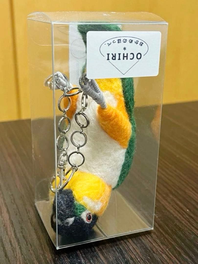 おかめのほっぺ. ズグロシロハラインコ バッグチャーム 羊毛フェルト ぬいぐるみ