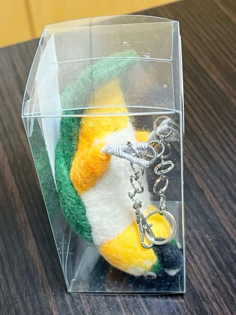 おかめのほっぺ. ズグロシロハラインコ バッグチャーム 羊毛フェルト ぬいぐるみ