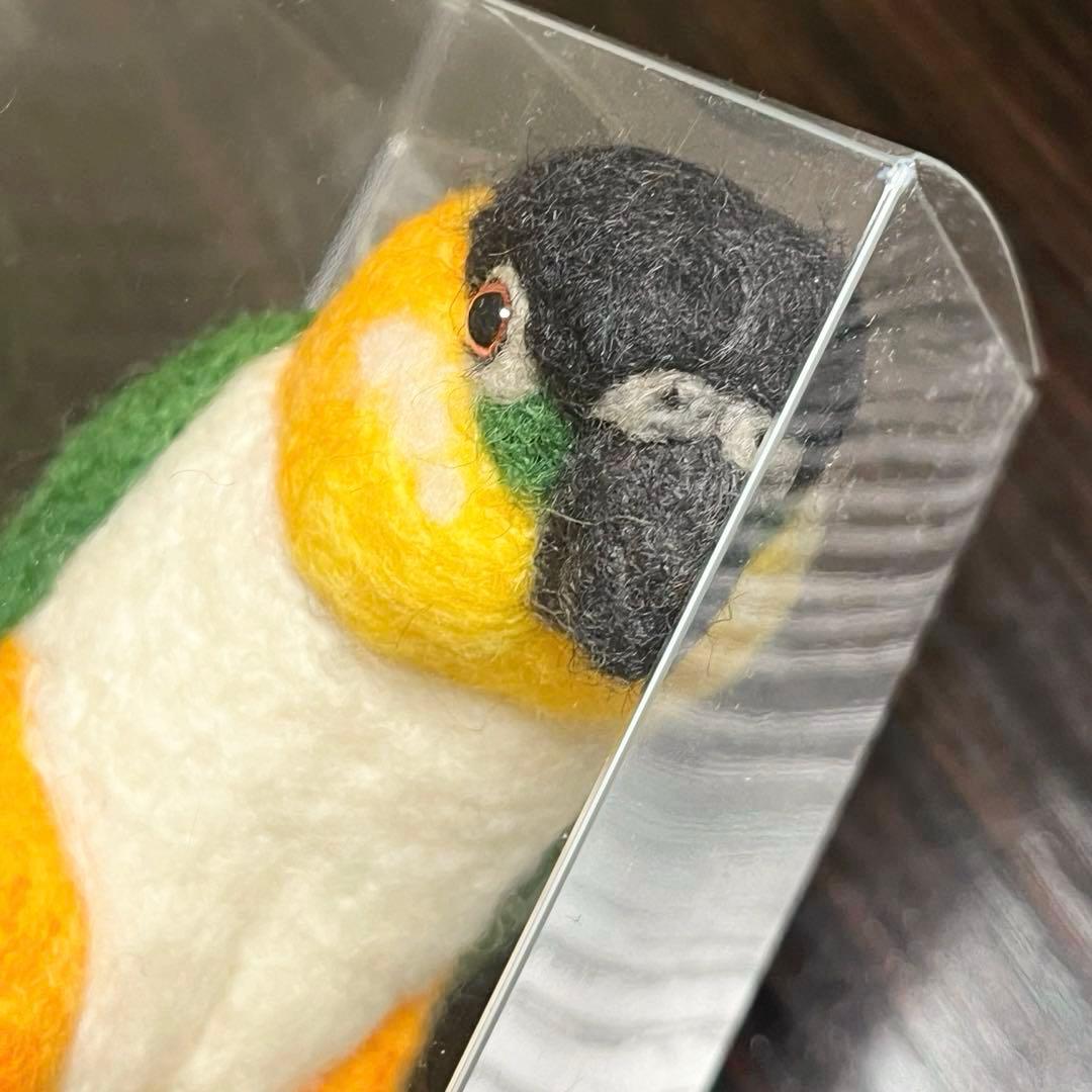 おかめのほっぺ. ズグロシロハラインコ バッグチャーム 羊毛フェルト ぬいぐるみ
