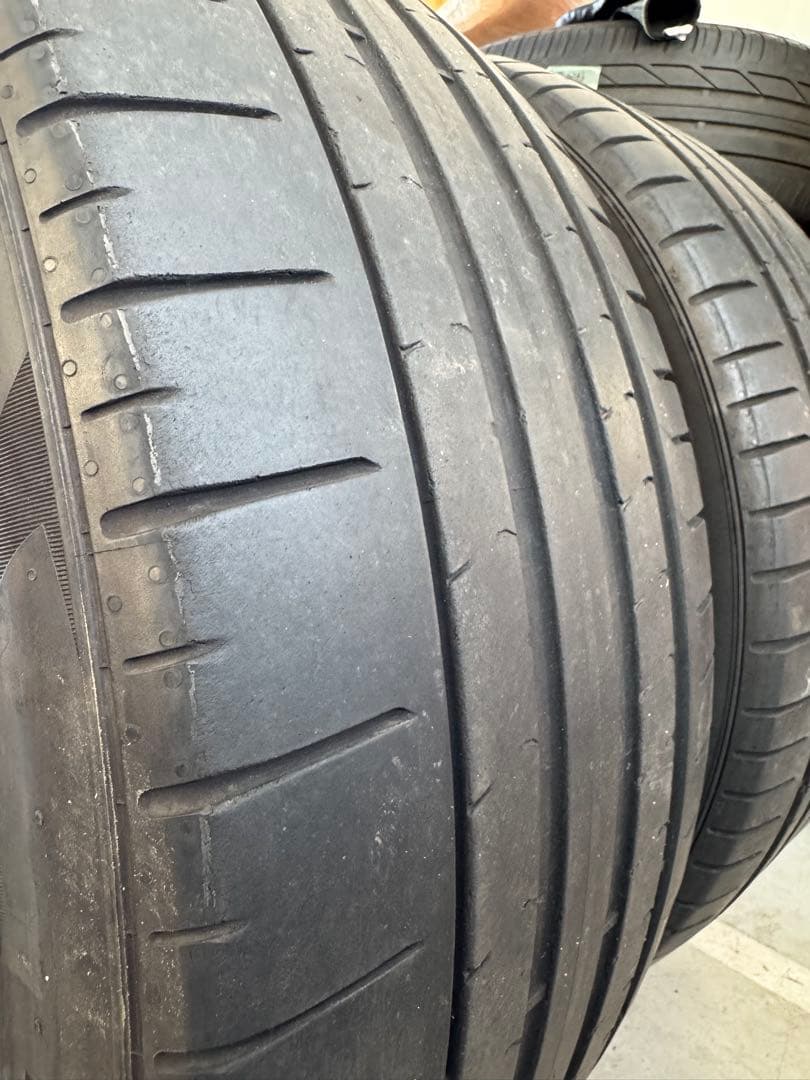 ピレリーP ZERO 2255/40R21 2本セット