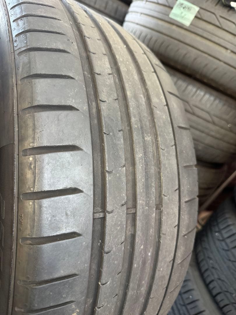 ピレリーP ZERO 2255/40R21 2本セット