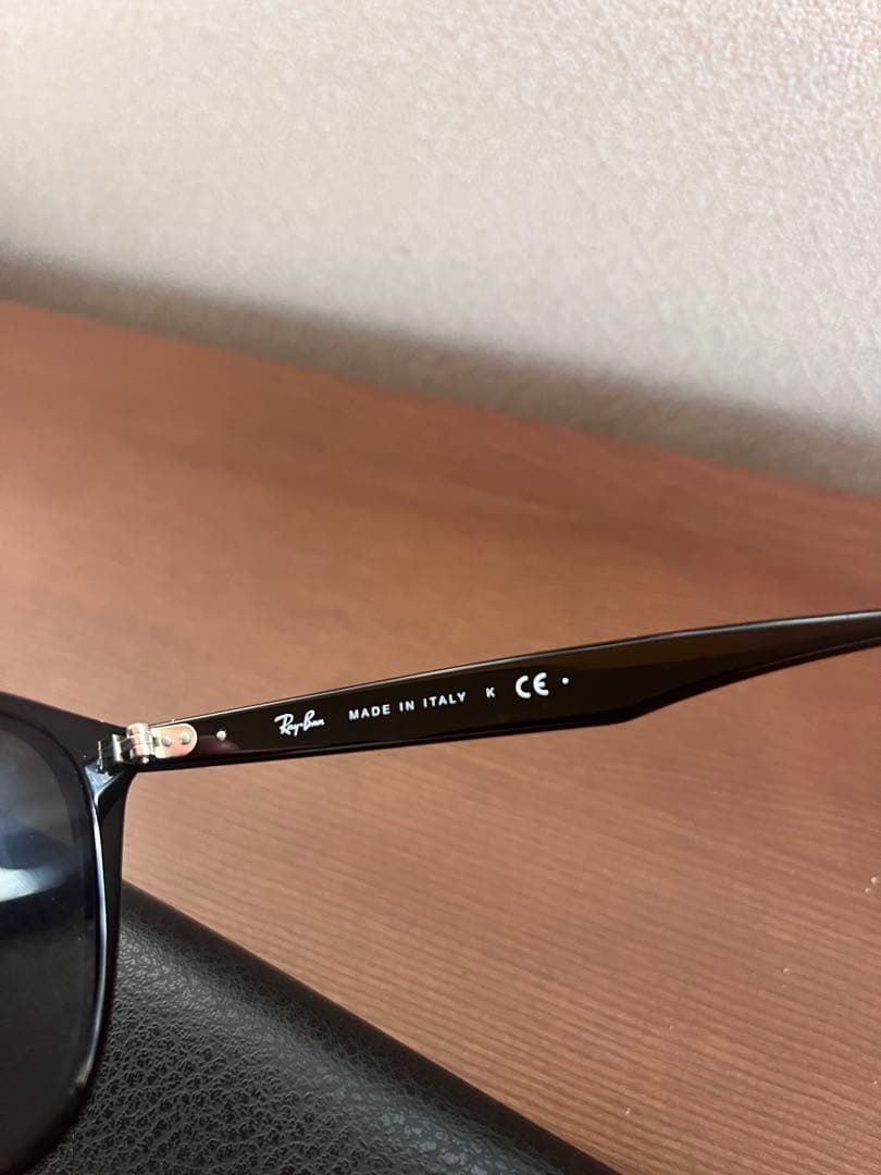 Ray-Ban RB4258F 601/71 52-20 サングラス
