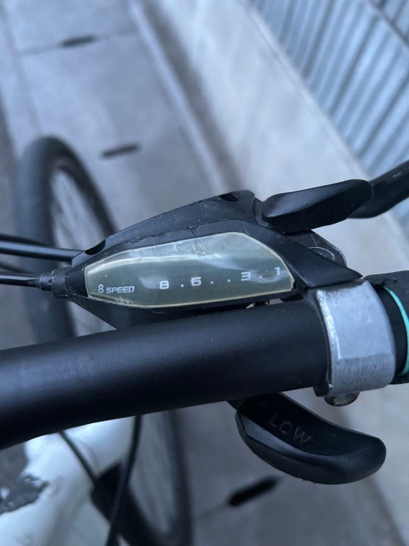 8sug ！！Bianchi クロスバイク ホワイト 700c