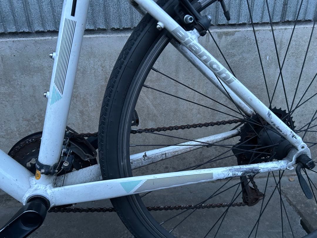 8sug ！！Bianchi クロスバイク ホワイト 700c