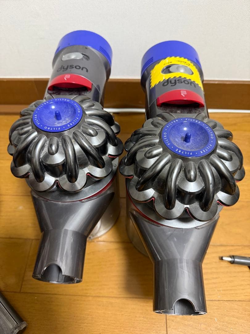 Dyson スティッククリーナー本体 各種アタッチメント付きジャンク品